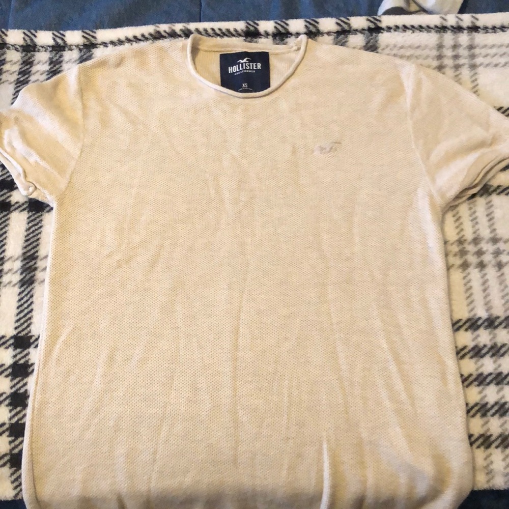 Hollister men’s xtra small short sleeve